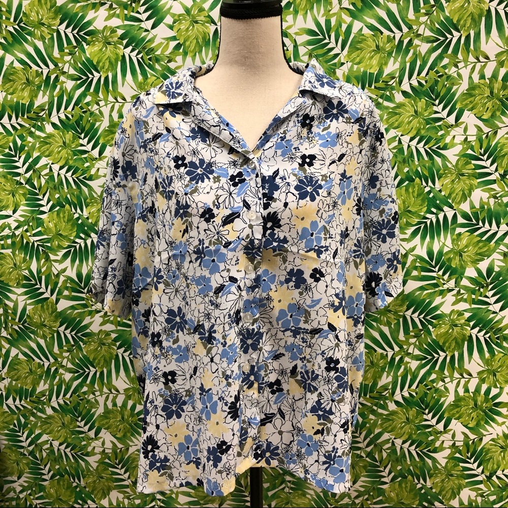 Women’s Button Up